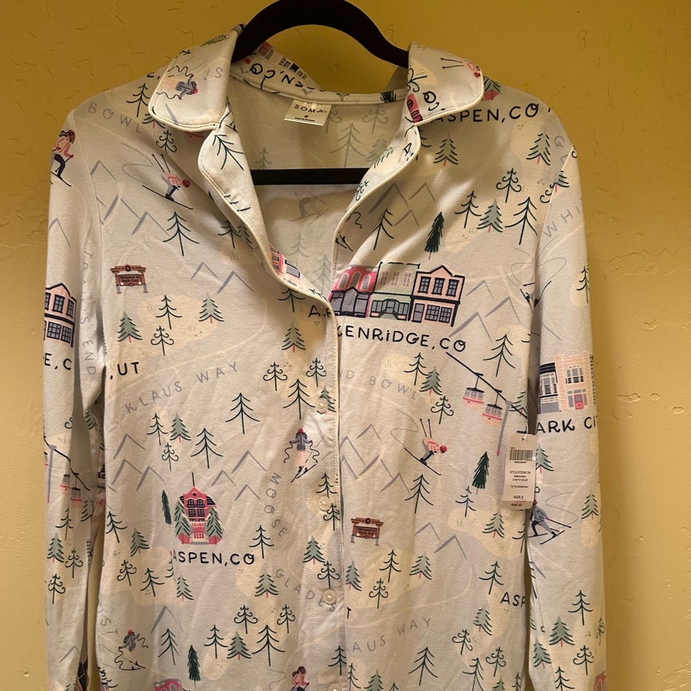 Soma NWT Embraceable LS notch collar pajama top “Tis the Skison”